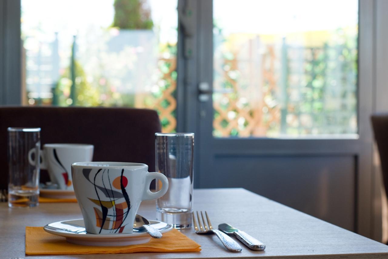 Logis Hotel Restaurant De La Madeleine Commercy Zewnętrze zdjęcie