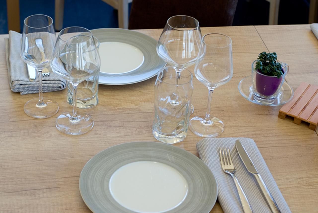 Logis Hotel Restaurant De La Madeleine Commercy Zewnętrze zdjęcie